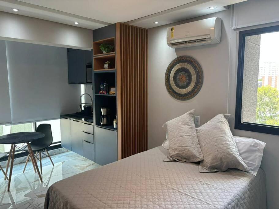 Vanda 1001 Wbee - Studio/sao Paulo Prox- Puc/allianz Park/esp Unimed